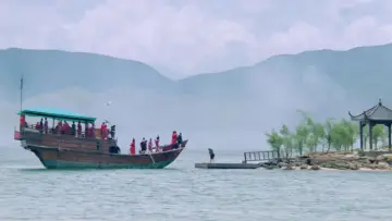 Backdrop to the movie "Green Snake" #903073