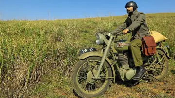 Backdrop to the movie "Iyobinte Pusthakam" #1622704