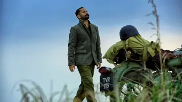 Backdrop to the movie "Iyobinte Pusthakam" #1622708