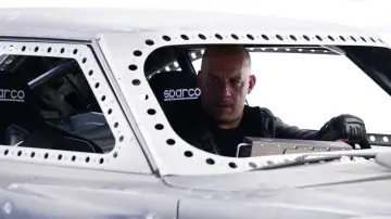 Backdrop to the movie "The Fate of the Furious" #255744