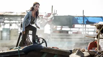 Backdrop to the movie "Tomb Raider" #1724083