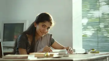 Backdrop to the movie "Premam" #689518