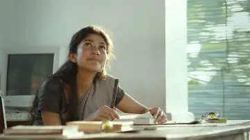 Backdrop to the movie "Premam" #689519