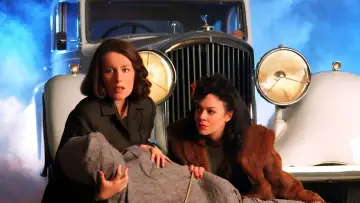 Backdrop to the movie "Dead Gorgeous" #1133405