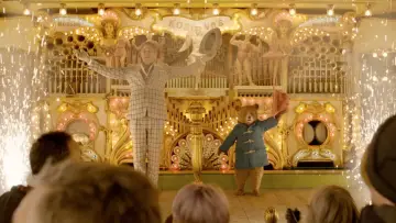 Backdrop to the movie "Paddington 2" #643931