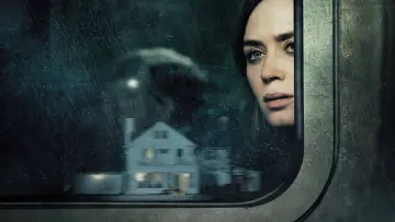 Backdrop to the movie "The Girl on the Train" #665730