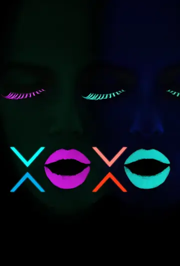 Poster to the movie "XOXO" #1002687