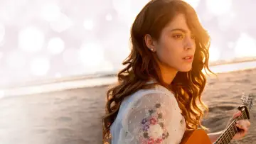 Backdrop to the movie "Tini: The New Life of Violetta" #222974