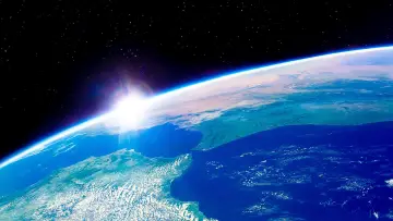 Backdrop to the movie "A Beautiful Planet" #417294