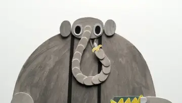 Backdrop to the movie "The Elephant and The Bicycle" #1196247
