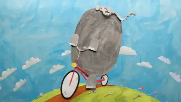 Backdrop to the movie "The Elephant and The Bicycle" #1196249