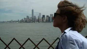 Backdrop to the movie "I Don