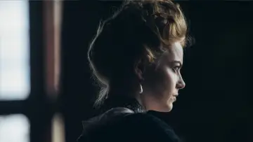 Backdrop to the movie "The Favourite" #743245