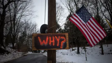 Backdrop to the movie "Newtown" #1909439