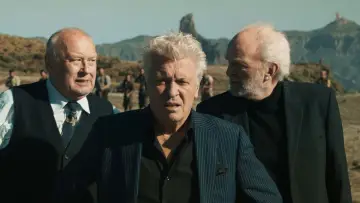 Backdrop to the movie "Old Agent Men" #1802779