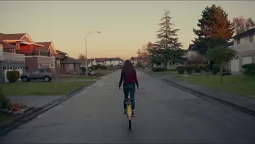 Backdrop to the movie "The Edge of Seventeen" #1630663