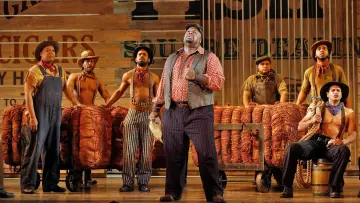Backdrop to the movie "Show Boat" #1568862