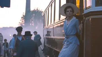 Backdrop to the movie "Sunset" #1898023