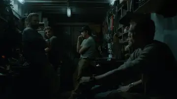 Backdrop to the movie "Triple Frontier" #855461