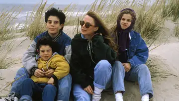 Backdrop to the movie "Trading Mom" #1127356