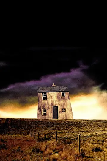 Poster to the movie "Paperhouse" #1012254