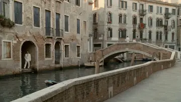 Backdrop to the movie "The Comfort of Strangers" #1766918