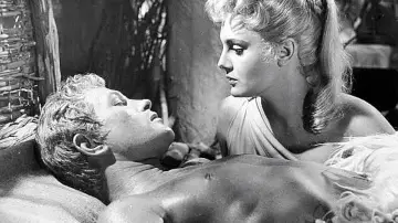 Backdrop to the movie "Helen of Troy" #903175