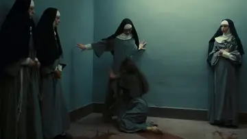 Backdrop to the movie "The Nun" #1125216