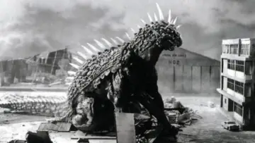 Backdrop to the movie "Varan the Unbelievable" #1615753