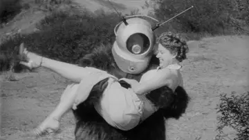Backdrop to the movie "Robot Monster" #1122829