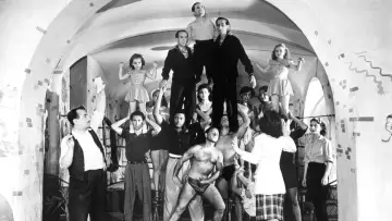 Backdrop to the movie "Variety Lights" #1619481