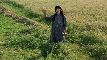 Backdrop to the movie "The Wind Will Carry Us" #1350593