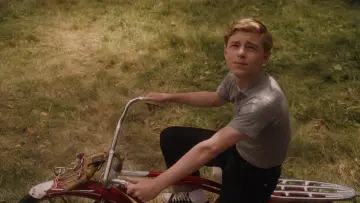Backdrop to the movie "Flipped" #180170
