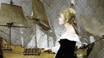 Backdrop to the movie "Angelique: The Road to Versailles" #475412