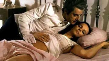 Backdrop to the movie "The Divine Nymph" #1133551