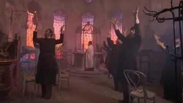 Backdrop to the movie "The Hourglass Sanatorium" #1633986