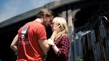 Backdrop to the movie "Blue Valentine" #1799689