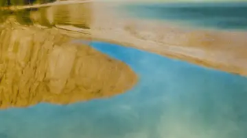 Backdrop to the movie "Ashes of Time" #1182090
