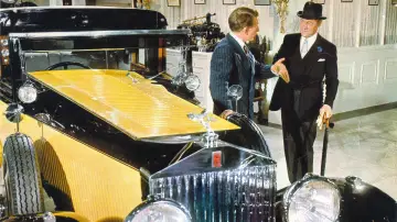 Backdrop to the movie "The Yellow Rolls-Royce" #1853861