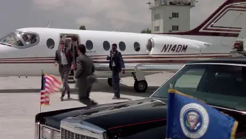 Backdrop to the movie "Assassination" #1116477