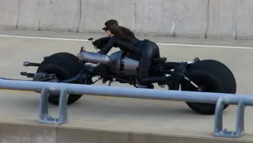 Backdrop to the movie "The Dark Knight Rises" #171083