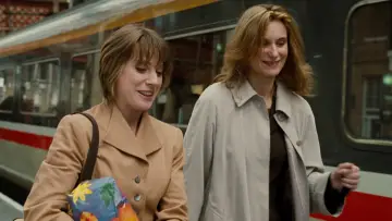 Backdrop to the movie "Career Girls" #1637896