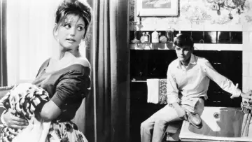 Backdrop to the movie "Girl with a Suitcase" #1159851