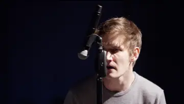 Backdrop to the movie "Bo Burnham: Make Happy" #1583579