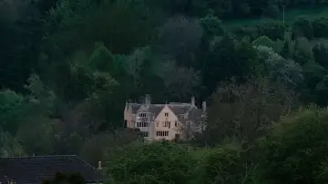 Backdrop to the movie "Phantom Thread" #671755