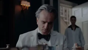Backdrop to the movie "Phantom Thread" #671798