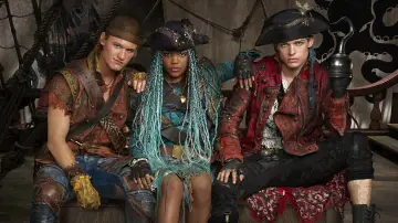 Backdrop to the movie "Descendants 2" #221005