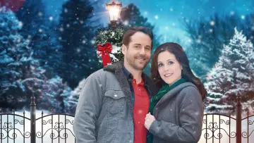 Backdrop to the movie "Finding Father Christmas" #1070265