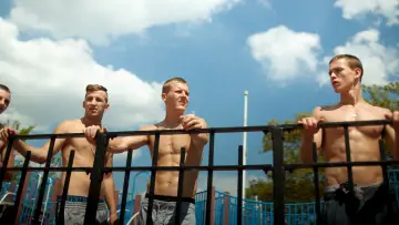 Backdrop to the movie "Beach Rats" #643795