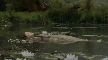 Backdrop to the movie "Ophelia" #989969